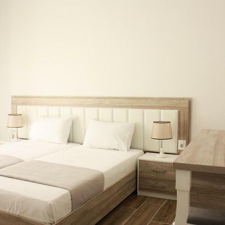 Alexandra'S Apartments Saranda Zewnętrze zdjęcie