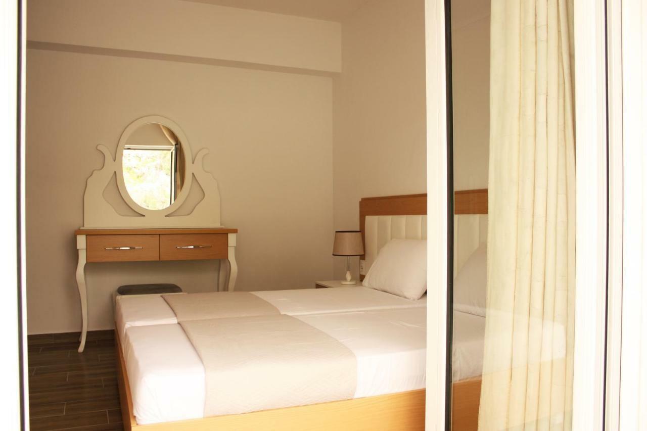 Alexandra'S Apartments Saranda Zewnętrze zdjęcie
